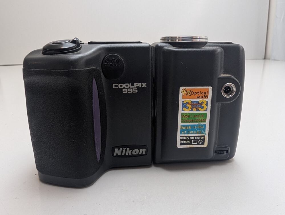 Nikon COOLPIX E995 3.2MP Digital Camera - AS-IS/Parts